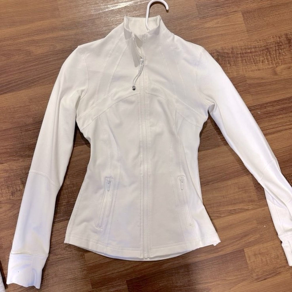 Lulu define jacket